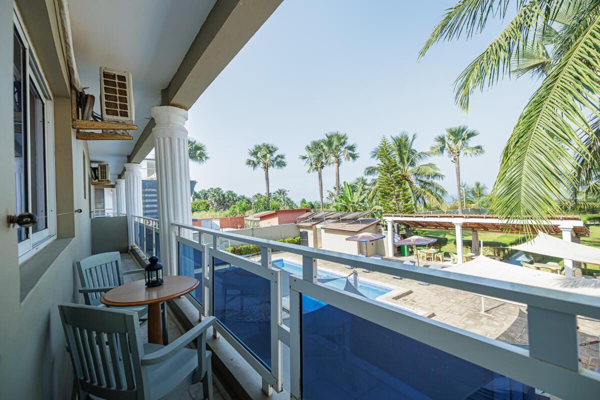 Ocean Villa Heights Brufut Exterior foto