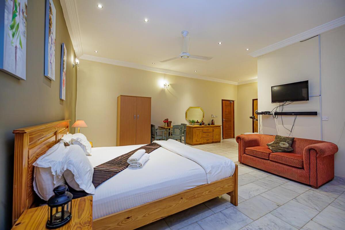 Ocean Villa Heights Brufut Exterior foto